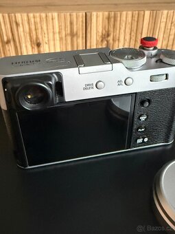 Fujifilm X100VI stříbrný - 2
