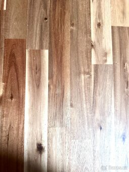 Prodám jídelní stůl IKEA SKOGSTA - 2