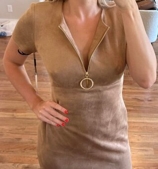 Semišové pouzdrové šaty Calvin Klein - 2