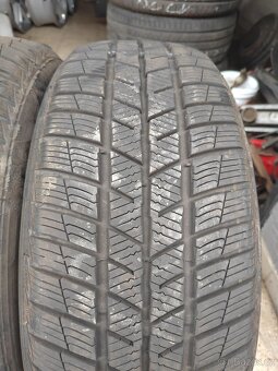 Prodám zánovní zimní pneu 205/55/17 Barum polaris 5 V XL - 2