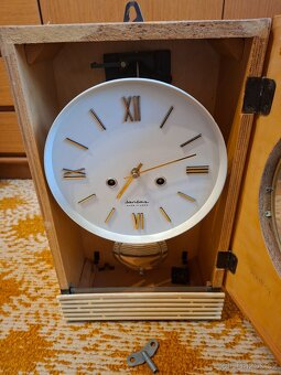 Retro nástěnné hodiny Jantar (SSSR) - 2