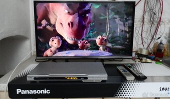 STRATO DVD5310. Panasonic TX-32CSX609 - 2