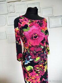 Barevné květované šaty - 2