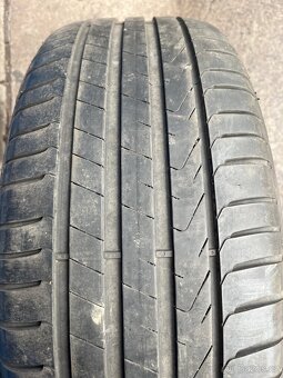 Pneu Pirelli 235/55 18 4ks,vzorek 2ks 5,5mm a 4,5mm - 2