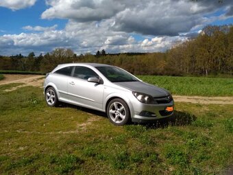 Opel astra gtc - 2