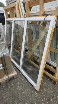 Okno PVC fixní- 2600x1560 mm - Starší - 2