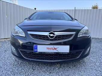 Opel Astra 1,4 i 103kW Cosmo Sports - 2