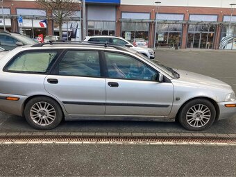 Volvo v40 2.0 - 2