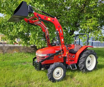 YANMAR AF310D s čelním nakladačem - 2