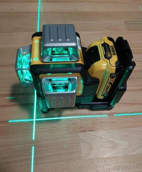 AKU samonivelační laser 12V - 2