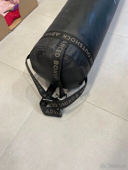 Boxovací pytel + samonosný stojan Decathlon - 2