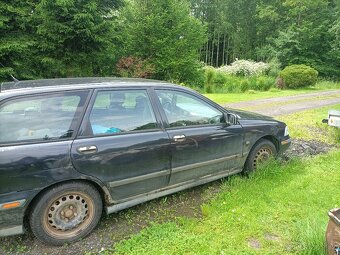 Prodám díly Volvo V40 combi rv 98 - 2