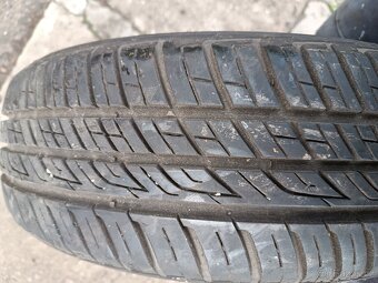 Pneu 175/65 R14 - 2