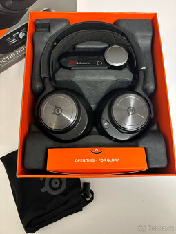 Steelseries Arctis Nova PRO Wireless - 2
