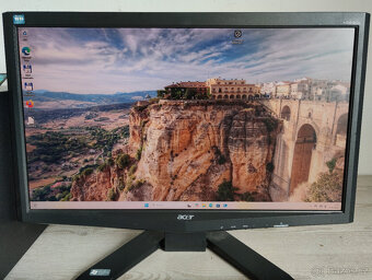 PC sestava-4x3.9Hz-8GB RAM-256GB+640GB HDD-22LCD-W11 - 2