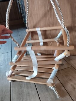 Dětská dřevěná houpačka pro děti - 2