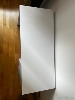 Bílý psací stůl - 2