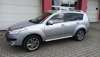 CITROËN C- CROSSER 2.2 HDI 4x4 7 míst 122 tis km tažné TOP - 2