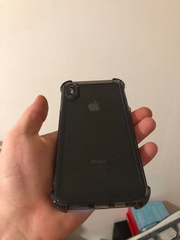 iPhone XS Max 64GB (baterie 79%) - 2
