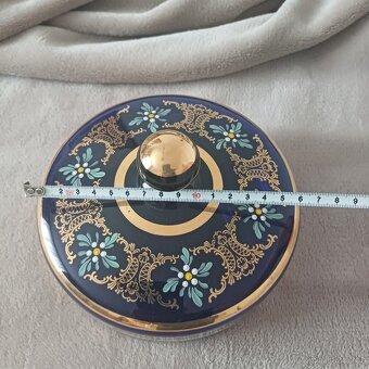 Dóza z tenkého skla - 2