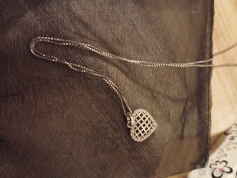 Stříbrný řetízek s přívěskem - 2