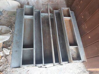 Plechova bedna na naradi - 2