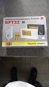 Bezdrátový programovatelný termostat. - 2
