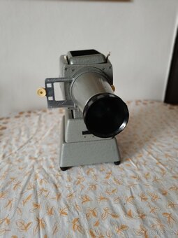 Promítačka diapozitivů - 2