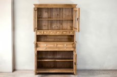 Krásná 2D kredenc Antik - 2