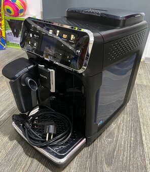 Automatický kávovar Philips LatteGo EP5441/50 - 2