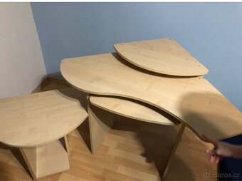 Rohovky stůl - 2