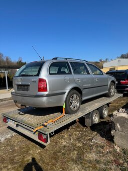 Škoda Octavia Combi 2009 Tour Tdi - 2