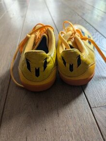 Sálové kopačky Adidas f10 Messi vel. 42 - 2