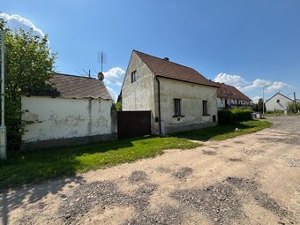 Prodej staršího rodinného domu v Kolešovicích u Rakovníka - 2