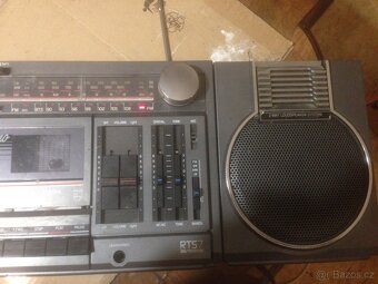 Prodám Hi-Fi soustavu Philips - 2
