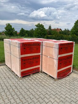 Prodám cihly TermoBRIK 300 - 2