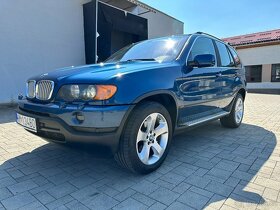 BMW X5 4.4i A/T - 2