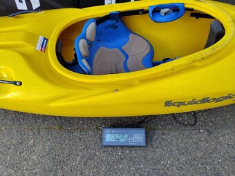 kajak LIQUID LOGIC HUCK délka 234 cm, váha 20,6 kg - 2