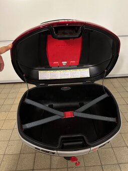 Moto nosič a kufr GIVi - 2