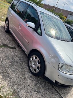 Prodám Volkswagen Touran 2.0 FSI - 2