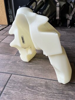 8litrů originál nádrž Husqvarna - 2