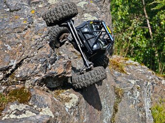RC auto Axial Capra 4WS ( 2025 ) - 2