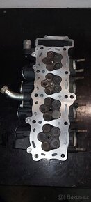 Hlava válců Yamaha FZ1 06 - 2