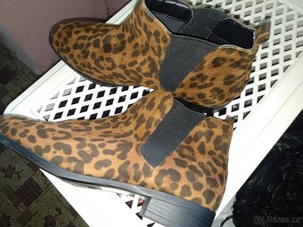 dámské kotnikové boty v.41 nové - 2