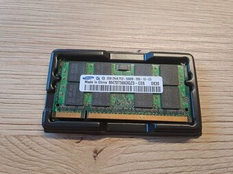 2 kusy 2 GB DDR2 pamětí do notebooku - 2