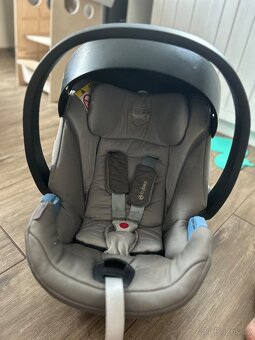 Vajicko cybex + izofix - 2