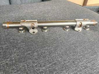 Prodám originál rozdělovač paliva 1,2 TSI, 1,4 TSI Škoda. - 2