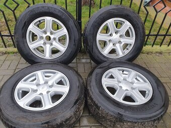 Alu kola Ford 6x139,7 r17 8j et55 pneu 265/65/17 - 2