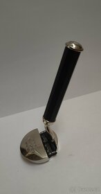 Břitva z rukojetí z ebenového dřeva s podstavcem - 2