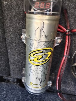 Zesilovač a kondenzátor - 2